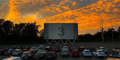 Date Idee Wien. Top Dating Location Foto Autokino. Die top Date Idee in Wien, Dating Location