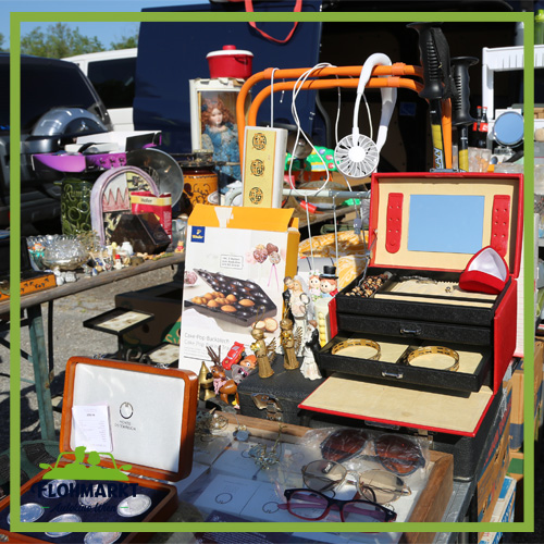 Foto von hochwertiger Flohmartware. Da warten gute Geschäfte.